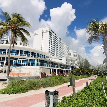 Castle Pavillon 8 Beachfront - Private Beach Access Loft With 2-Story, Pool, Tennis, Free Parking Access Miami Beach Exteriör bild