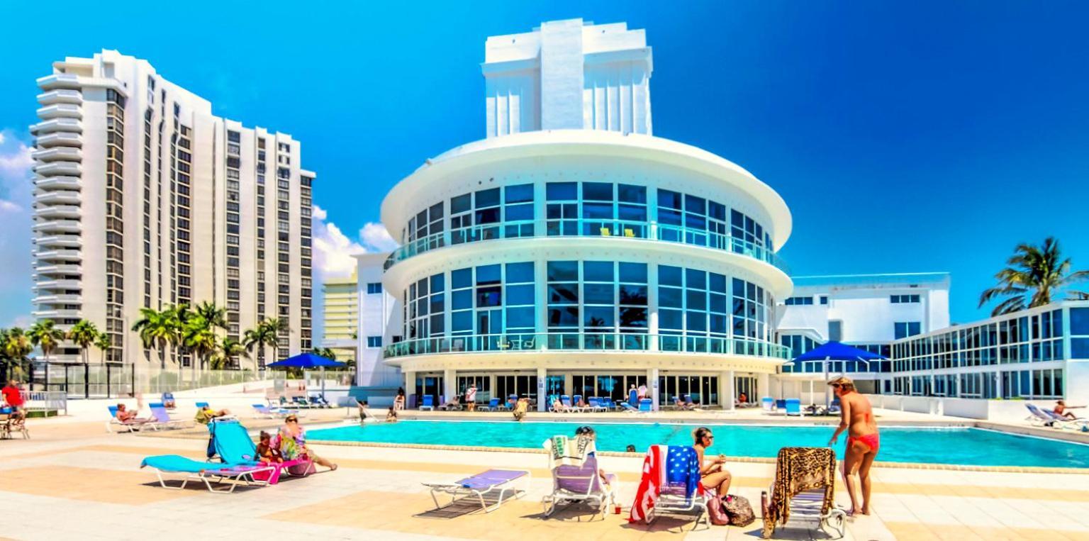 Castle Pavillon 8 Beachfront - Private Beach Access Loft With 2-Story, Pool, Tennis, Free Parking Access Miami Beach Exteriör bild