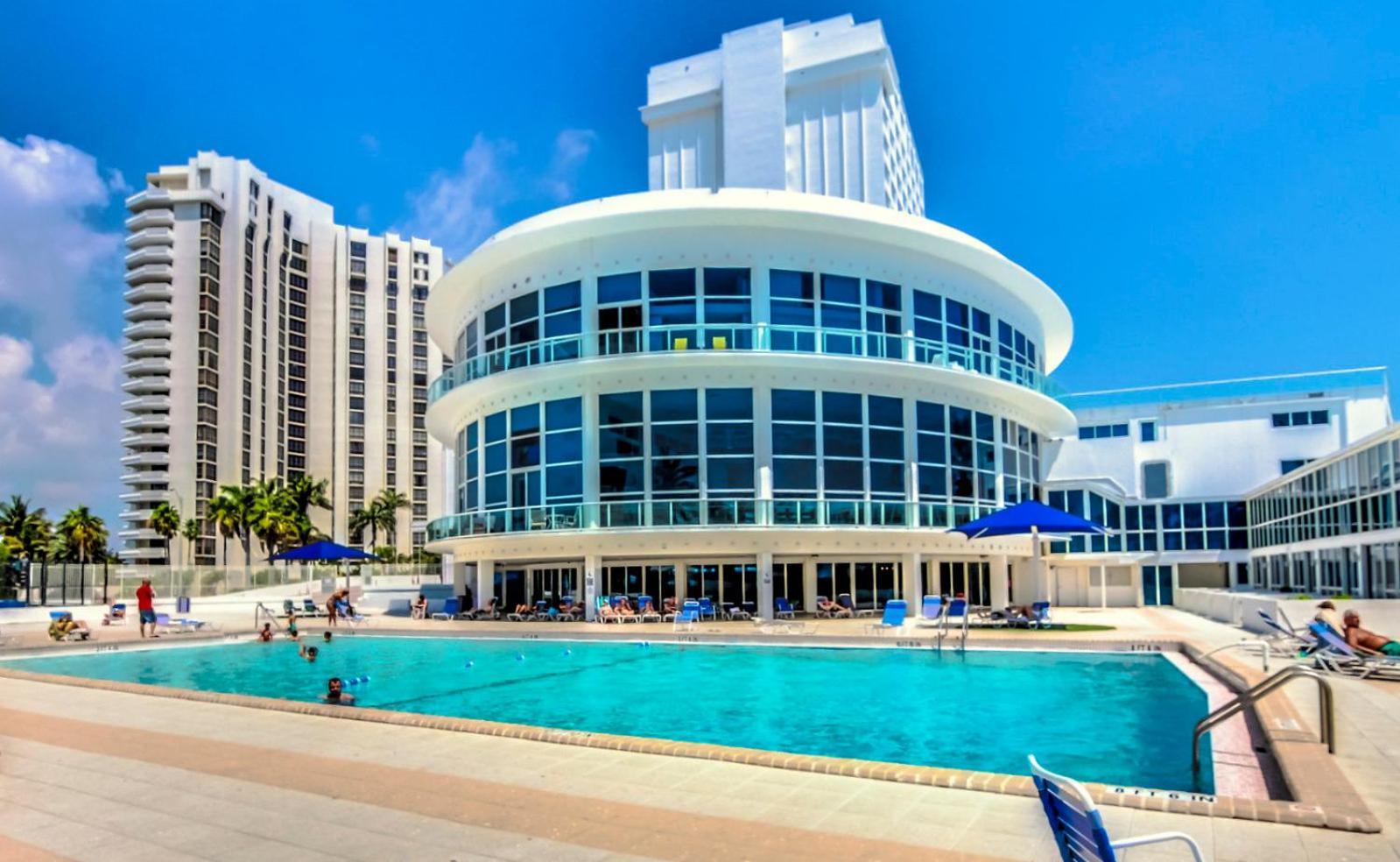 Castle Pavillon 8 Beachfront - Private Beach Access Loft With 2-Story, Pool, Tennis, Free Parking Access Miami Beach Exteriör bild