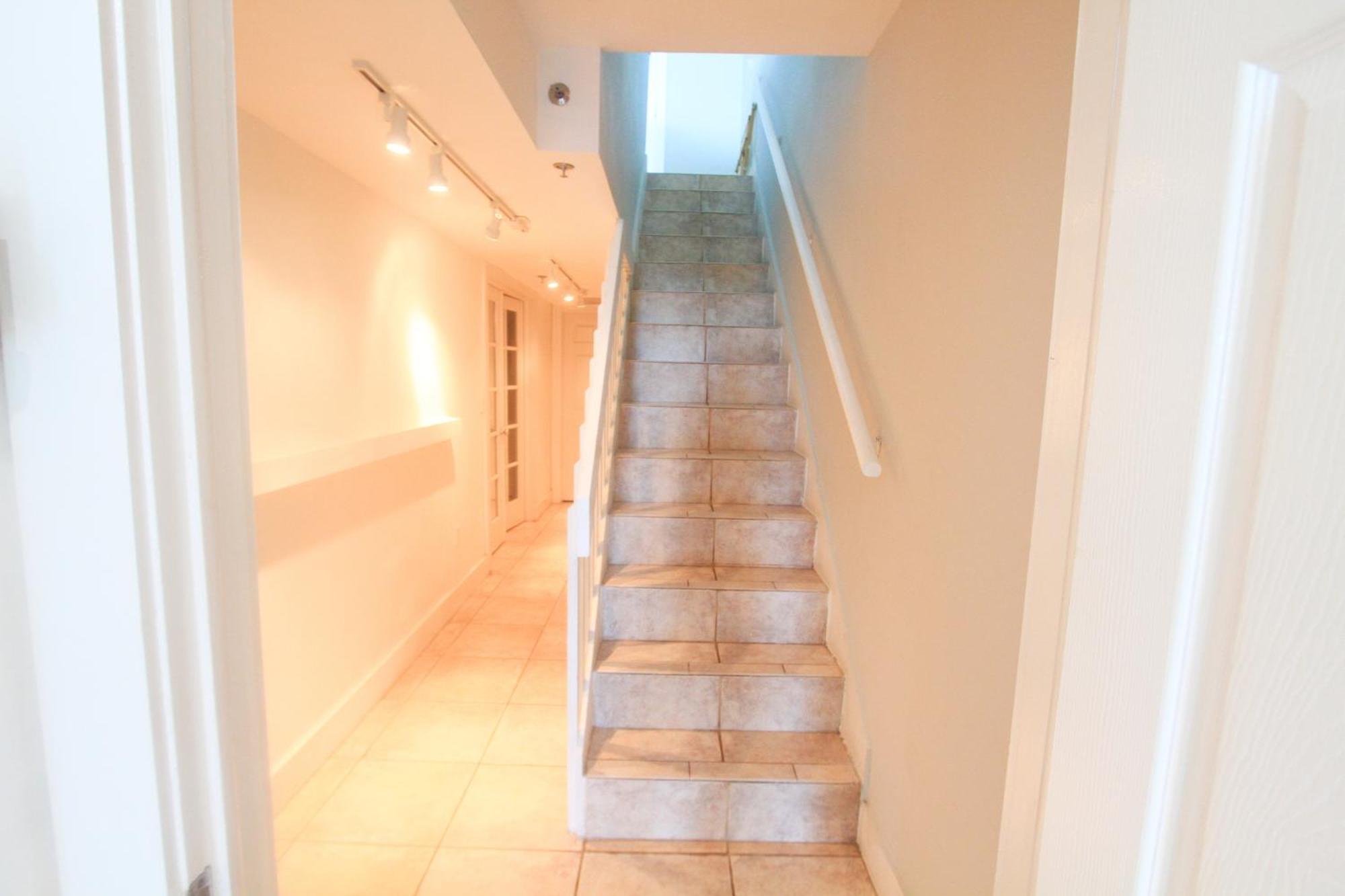 Castle Pavillon 8 Beachfront - Private Beach Access Loft With 2-Story, Pool, Tennis, Free Parking Access Miami Beach Exteriör bild