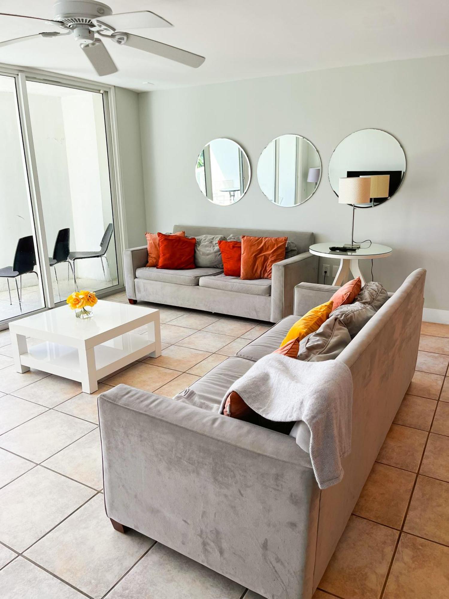 Castle Pavillon 8 Beachfront - Private Beach Access Loft With 2-Story, Pool, Tennis, Free Parking Access Miami Beach Exteriör bild
