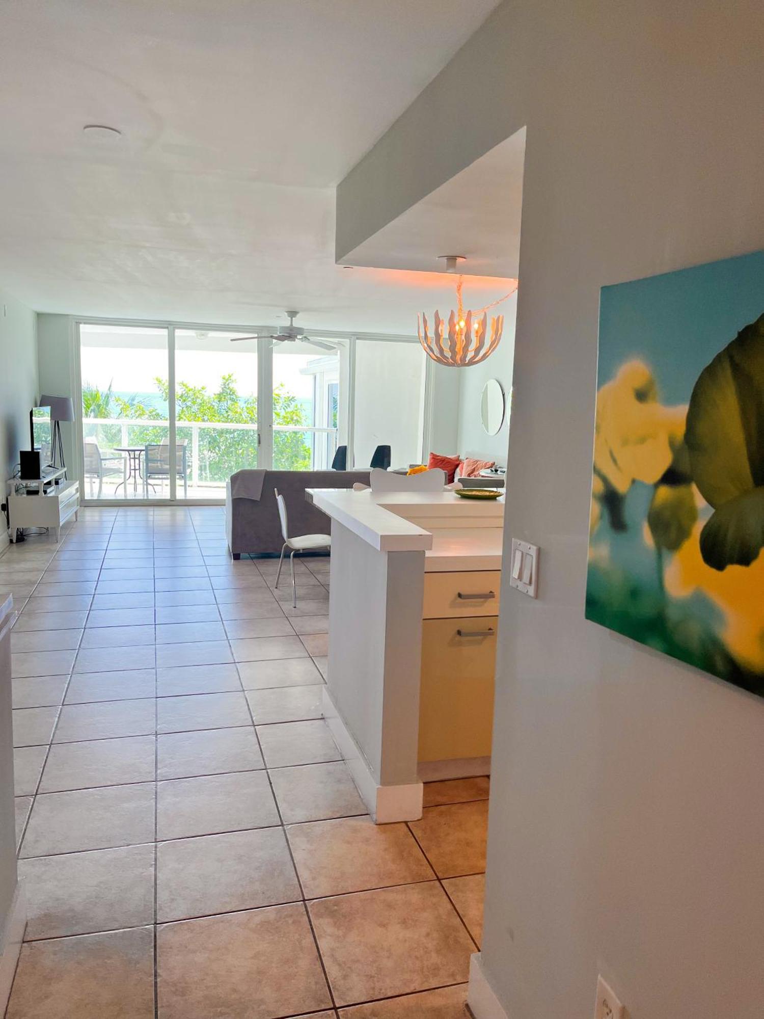 Castle Pavillon 8 Beachfront - Private Beach Access Loft With 2-Story, Pool, Tennis, Free Parking Access Miami Beach Exteriör bild