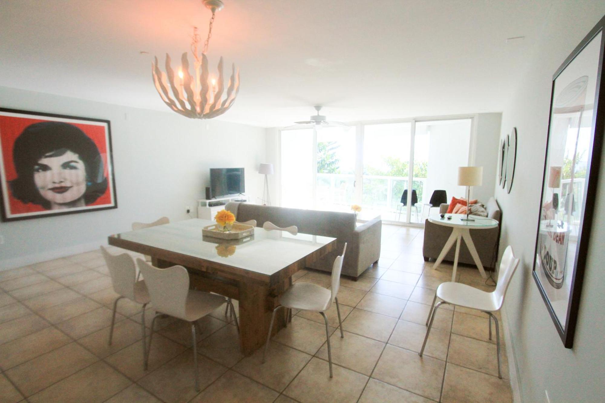 Castle Pavillon 8 Beachfront - Private Beach Access Loft With 2-Story, Pool, Tennis, Free Parking Access Miami Beach Exteriör bild
